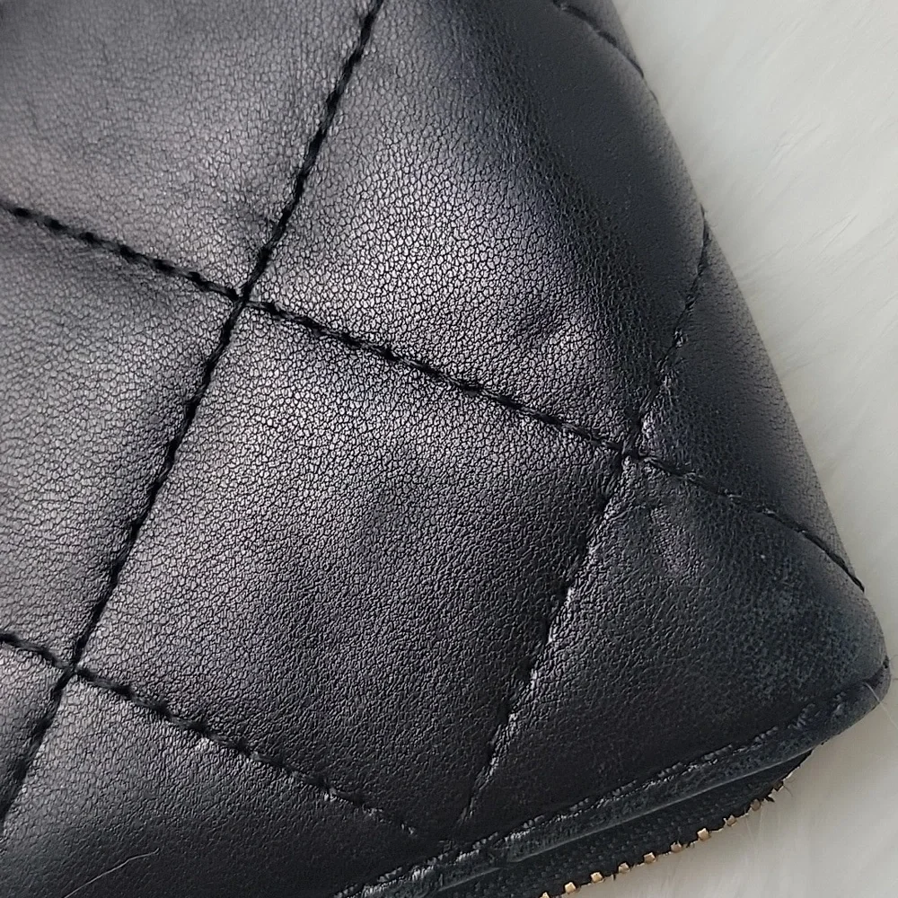 MICHAEL‎ KORS Hamilton Black Quilted Leather Gold Tone Logo Zip Around Wallet